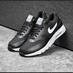 Nike Air Max 1 Ultra Essentials